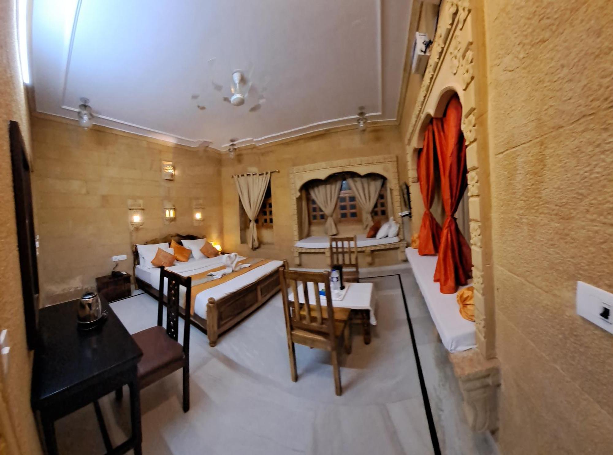 Golden Marigold Hotel Jaisalmer Exterior foto
